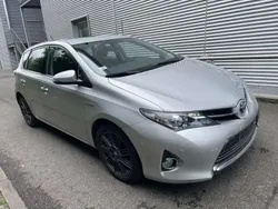 Gris Utilisé 2014 Toyota Auris Hybrid Berline | 12 900 € (Prix juste)