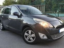 Utilisé 2011 Renault Scénic III Expression Monospace | 2 890 € (Prix juste)