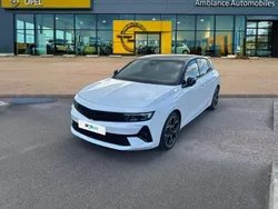 Blanc Utilisé 2024 Opel Astra GSe Berline | 30 399 €