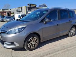 Gris Occasion 2015 Renault Grand Scénic LIMITED Monospace | 5 990 € (Prix juste)