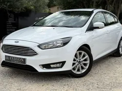 Blanc Utilisé 2015 Ford Focus Titanium Berline | 12 990 € (Prix juste)