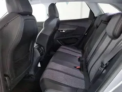 Noir Utilisé 2024 Peugeot 3008 Allure | 29 580 € (Prix juste)