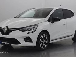 Blanc Utilisé 2022 Renault Clio V Evolution Berline | 15 999 € (Prix juste)