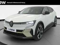 Blanc Occasion 2024 Renault Megane E-Tech Iconic Berline | 30 999 € (Prix assez cher)
