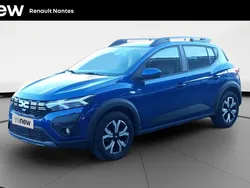 Bleu Utilisé 2024 Dacia Sandero Expression Citadine | 16 495 € (Prix juste)