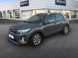 Gris Utilisé 2023 Kia Stonic Active SUV | 16 970 € (Prix juste)