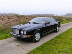 Noir Occasion 1993 Bentley Continental Berline | 69 500 €