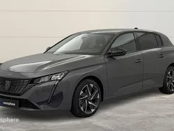 Gris Nouvelle 2024 Peugeot 308 Allure Berline | 28 799 € (Prix juste)