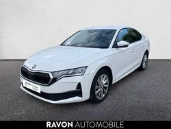 Utilisé 2024 Skoda Octavia Selection | 29 490 € (Prix juste)