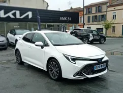 Blanc Utilisé 2023 Toyota Corolla Design Berline | 24 490 €