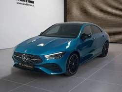 Bleu Nouvelle 2024 Mercedes CLA200 Coupé | 49 900 € (Prix cher)