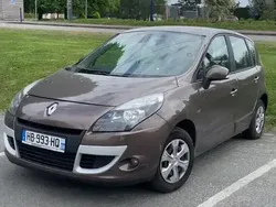 Utilisé 2010 Renault Scénic III Authentique Monospace | 3 700 € (Prix juste)