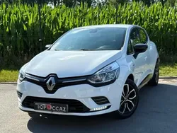 Blanc Utilisé 2018 Renault Clio IV LIMITED Citadine | 7 990 € (Prix juste)