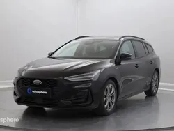 Rouge Utilisé 2023 Ford Focus ST-Line Break | 25 999 € (Prix juste)