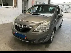 Utilisé 2011 Opel Meriva Monospace | 3 000 € (Prix juste)