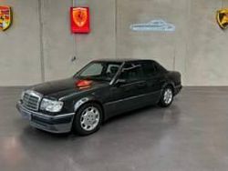 Noir Utilisé 1993 Mercedes E500 Berline | 43 890 €