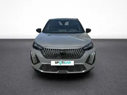 Gris Nouvelle 2024 Peugeot 2008 GTi SUV | 29 490 € (Prix assez cher)