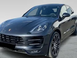 Utilisé 2017 Porsche Macan Turbo Performance Package SUV | 63 900 € (Prix juste)