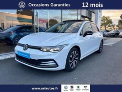 Blanc Utilisé 2022 VW Golf VIII Active Berline | 25 990 € (Prix assez cher)