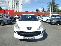 Blanc Utilisé 2009 Peugeot 207 Style Berline | 4 590 € (Prix cher)
