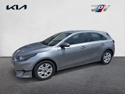 Gris Utilisé 2023 Kia Ceed Active | 20 980 € (Prix juste)