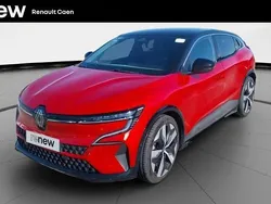 Rouge Utilisé 2022 Renault Mégane Techno Berline | 27 490 € (Prix assez cher)