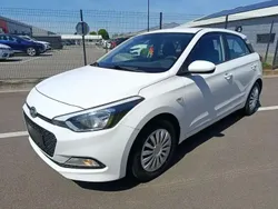 Blanc Utilisé 2015 Hyundai i20 Comfort Berline | 5 500 €