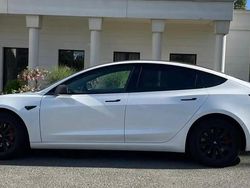 Blanc Utilisé 2022 Tesla Model 3 Standard Range Plus Berline | 26 000 € (Prix juste)