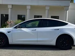 Blanc Utilisé 2022 Tesla Model 3 Standard Range Plus Berline | 26 000 € (Bon prix)