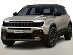 Gris Nouvelle 2025 Jeep Avenger Summit SUV | 28 590 € (Prix assez cher)