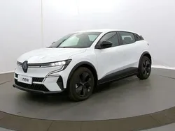 Blanc Utilisé 2024 Renault Mégane Equilibre Berline | 23 490 € (Prix juste)