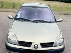 Vert Utilisé 2002 Renault Clio II Berline | 3 450 € (Prix assez cher)