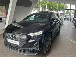Noir mythic métallisé Nouvelle 2025 Audi Q4 e-tron S-Line SUV | 71 965 €