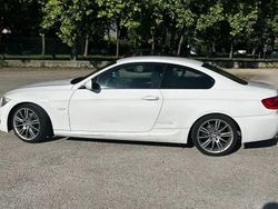 Blanc Utilisé 2010 BMW 320 Coupé | 9 500 €