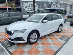Blanc Utilisé 2024 Skoda Octavia Ambition Break | 27 980 € (Bon prix)