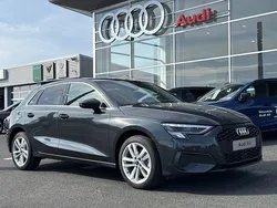 Gris manhattan métallisé Utilisé 2024 Audi A3 Sportback e-tron Business Berline | 35 990 € (Prix juste)
