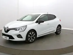 Blanc Utilisé 2023 Renault Clio V Evolution Citadine | 13 490 € (Bon prix)