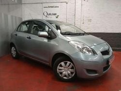 Gris Utilisé 2009 Toyota Yaris Berline | 4 990 € (Super prix)