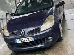 Bleu Utilisé 2006 Renault Clio II Dynamique Berline | 2 250 € (Prix juste)