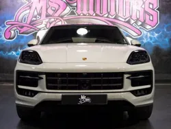 Utilisé 2024 Porsche Cayenne S E-Hybrid SUV | 159 900 €