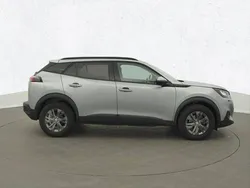 Gris Utilisé 2021 Peugeot 2008 Style SUV | 13 960 € (Prix juste)