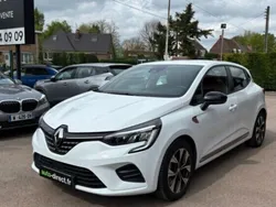 Utilisé 2022 Renault Clio V LIMITED Citadine | 16 960 € (Prix juste)