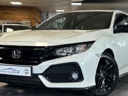Utilisé 2019 Honda Civic Dynamic Berline | 20 500 € (Prix assez cher)
