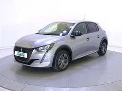 Gris Utilisé 2023 Peugeot e-208 Style Citadine | 17 490 € (Prix juste)
