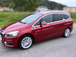 Rouge Utilisé 2015 BMW 218 Luxury Line Break | 15 790 € (Prix juste)