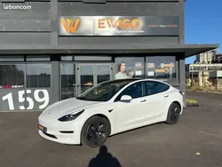 Blanc Utilisé 2023 Tesla Model 3 Long Range Berline | 29 990 € (Bon prix)