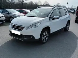 Blanc Utilisé 2016 Peugeot 2008 Style SUV | 6 990 € (Prix juste)