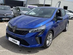 Bleu Nouvelle 2024 Renault Clio V Evolution Berline | 16 799 € (Bon prix)