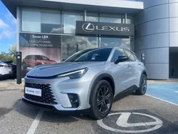 Gris Utilisé 2024 Lexus LBX SUV | 39 900 € (Prix cher)