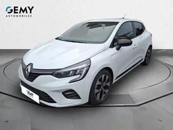 Blanc Utilisé 2023 Renault Clio V Evolution Berline | 20 980 € (Prix assez cher)